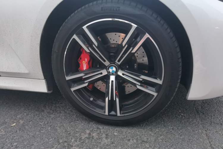 Used BMW 3 Series 2022 Updated 325i M Sport Package Right Front Wheel Hub