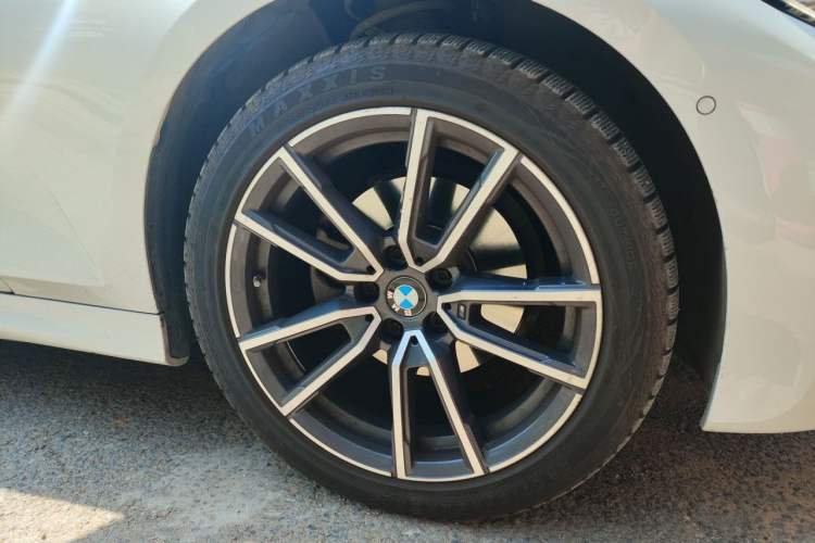 Used BMW 3 Series 2022 Updated 325Li M Sport Package Right Front Wheel Hub
