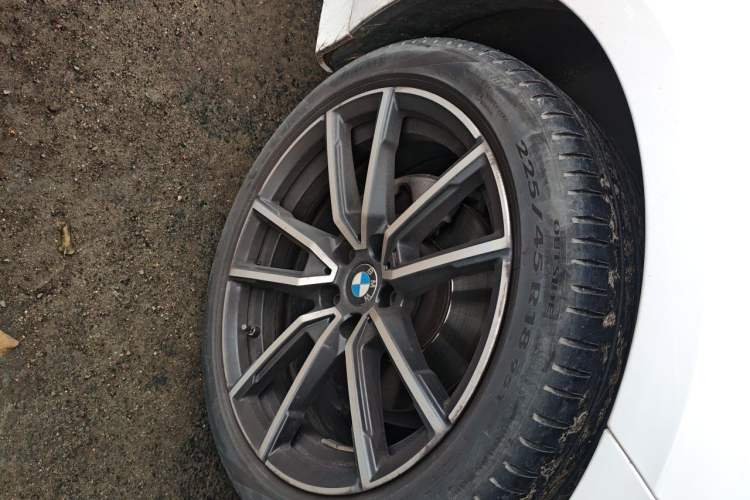 Used BMW 3 Series 2022 325Li M Sport Package Right Front Wheel Hub