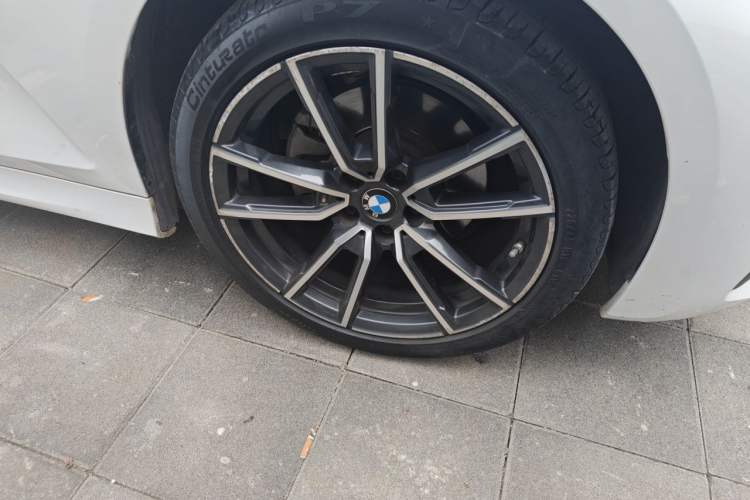 Used BMW 3 Series 2022 Restyled 320Li M Sport Package Right Front Wheel Hub