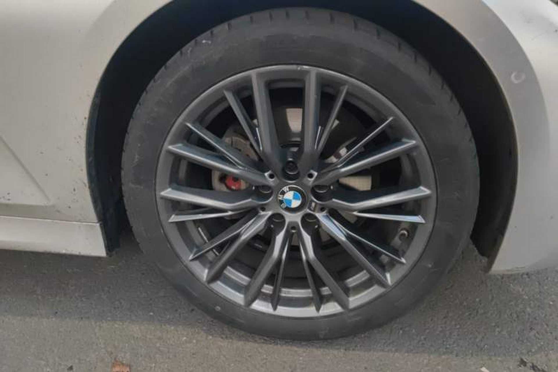 Used BMW 3 Series 2022 325i M Sport Night Edition Package Right Front Wheel Hub