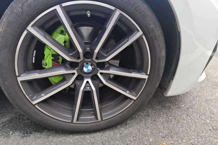 Used BMW 3 Series 2022 325Li M Sport Package Right Front Wheel Hub
