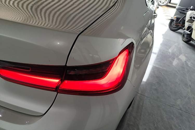 Used BMW 3 Series 2022 320i Sport Package Right Rear Taillight