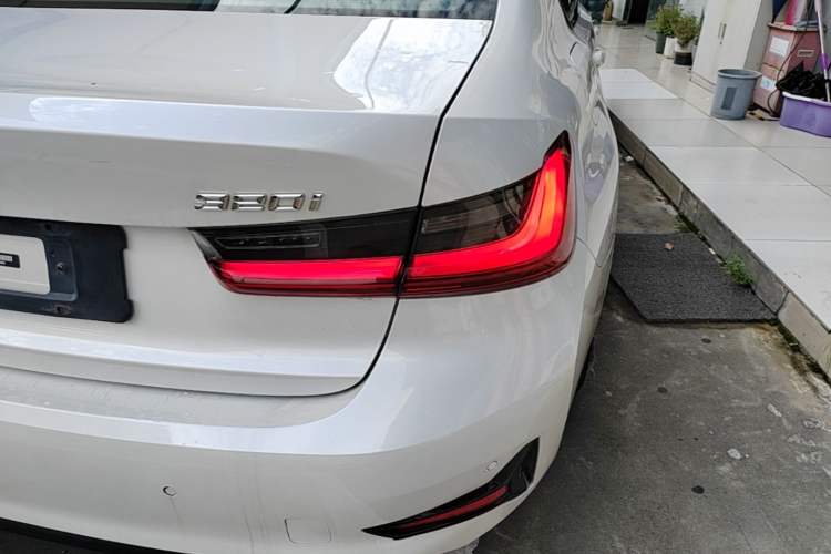 Used BMW 3 Series 2022 Updated 320i Sport Package Right Rear Taillight