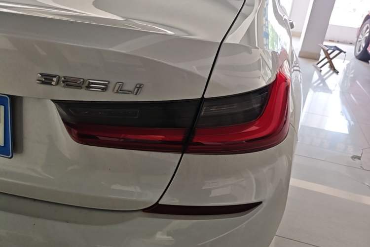 Used BMW 3 Series 2022 325Li M Sport Package Right Rear Taillight