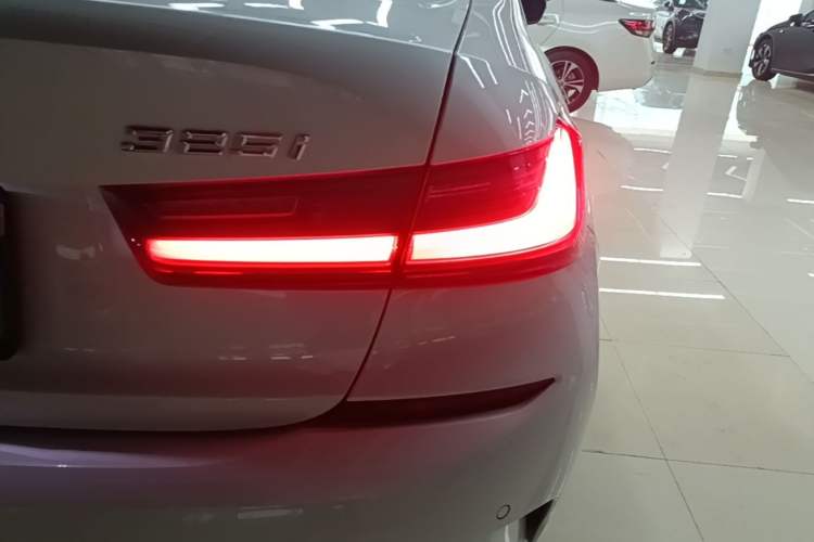 Used BMW 3 Series 2022 Updated 325i M Sport Package Right Rear Taillight