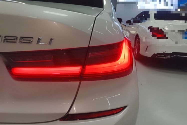 Used BMW 3 Series 2022 325Li M Sport Package Right Rear Taillight