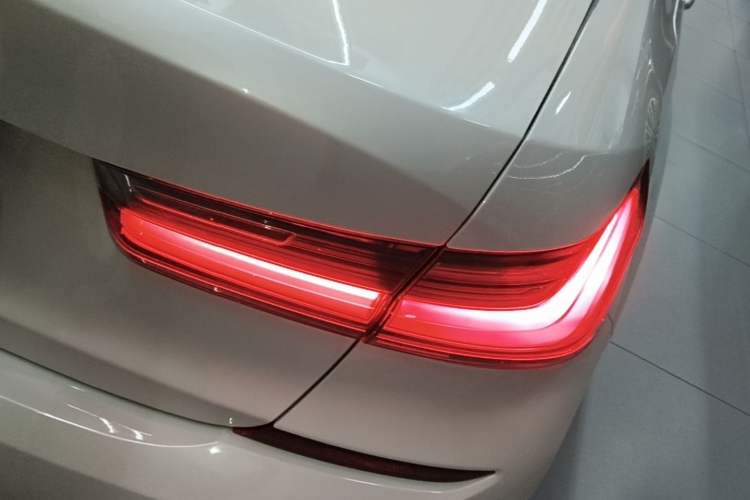 Used BMW 3 Series 2022 Restyled 320Li M Sport Package Right Rear Taillight