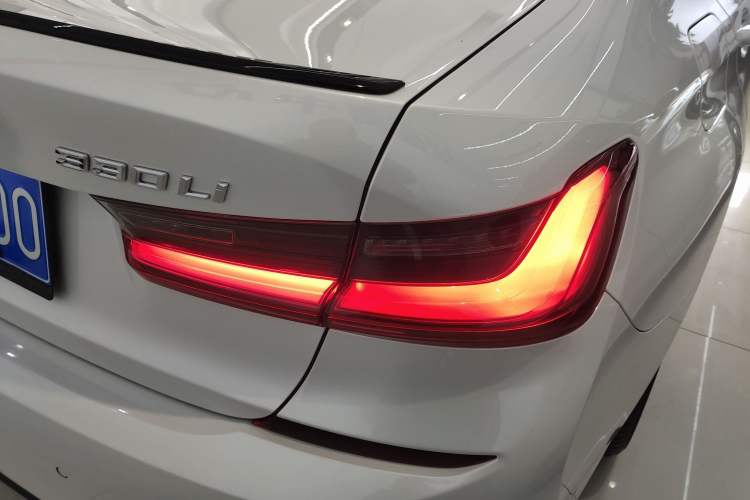 Used BMW 3 Series 2022 330Li xDrive M Sport Night Edition Package Right Rear Taillight