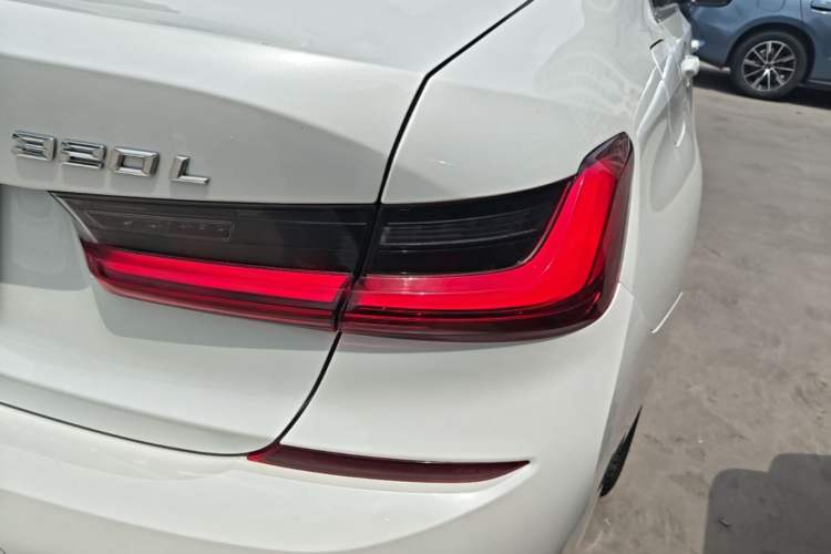 Used BMW 3 Series 2022 Restyled 320Li M Sport Package Right Rear Taillight
