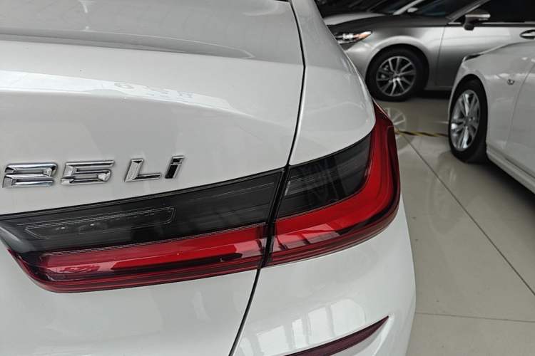 Used BMW 3 Series 2022 325Li M Sport Package Right Rear Taillight