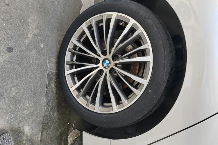 Used BMW 3 Series 2022 Updated 320i Sport Package Right Rear Wheel Hub