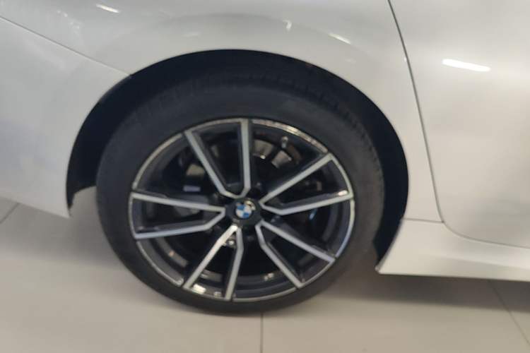 Used BMW 3 Series 2022 325Li M Sport Package Right Rear Wheel Hub