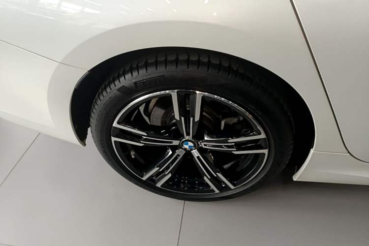 Used BMW 3 Series 2022 325i M Sport Package Right Rear Wheel Hub