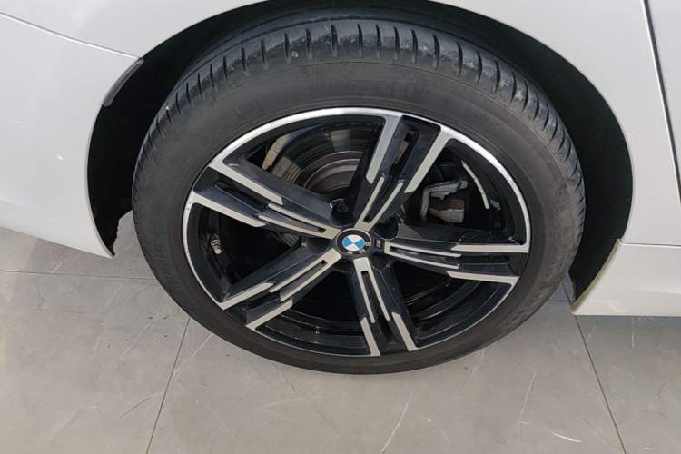 Used BMW 3 Series 2022 325i M Sport Package Right Rear Wheel Hub