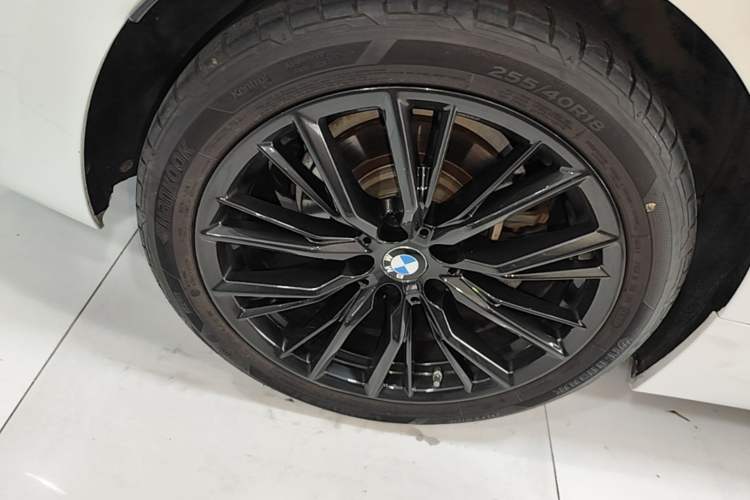 Used BMW 3 Series 2022 325Li M Sport Night Edition Package Right Rear Wheel Hub