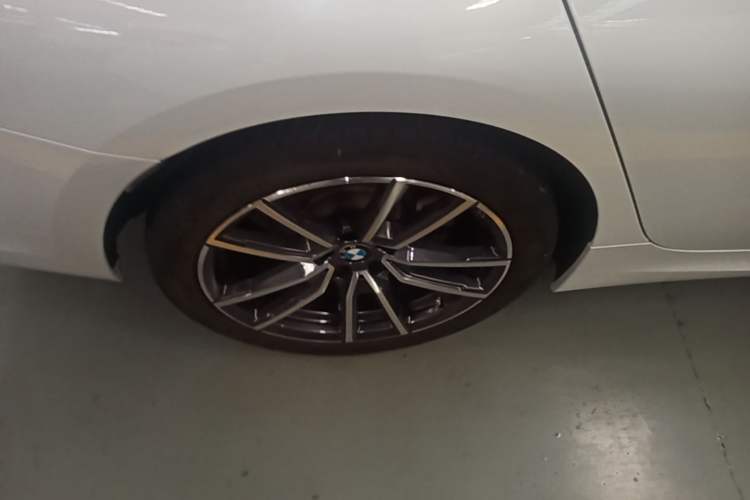 Used BMW 3 Series 2022 Restyled 320Li M Sport Package Right Rear Wheel Hub