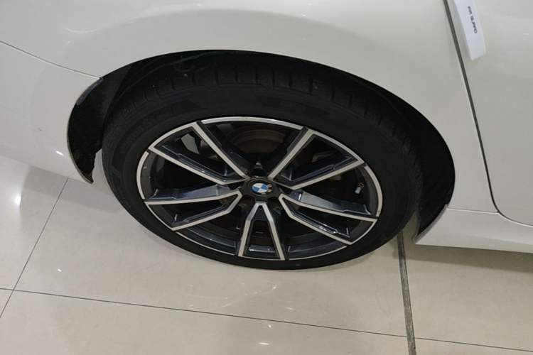Used BMW 3 Series 2022 Restyled 320Li M Sport Package Right Rear Wheel Hub