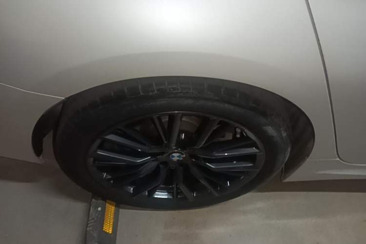 Used BMW 3 Series 2022 325i M Sport Night Edition Package Right Rear Wheel Hub