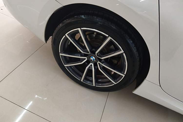Used BMW 3 Series 2022 Restyled 320Li M Sport Package Right Rear Wheel Hub