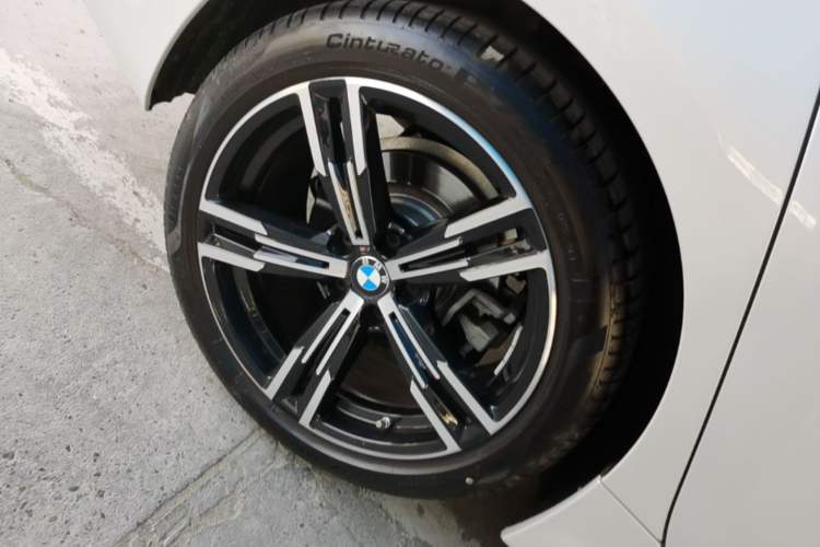 Used BMW 3 Series 2022 325i M Sport Package Right Rear Wheel Hub