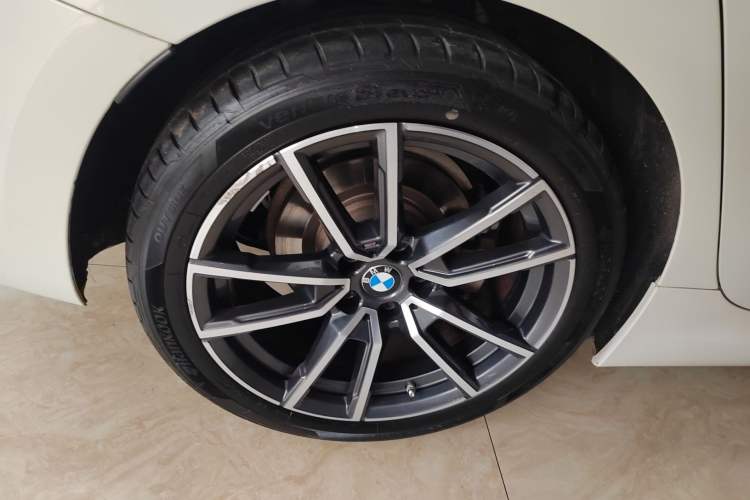 Used BMW 3 Series 2022 325Li M Sport Package Right Rear Wheel Hub