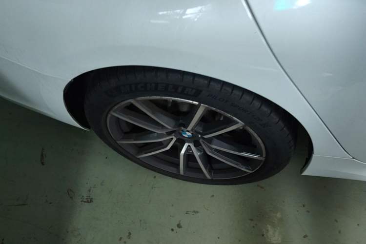 Used BMW 3 Series 2022 325Li M Sport Package Right Rear Wheel Hub