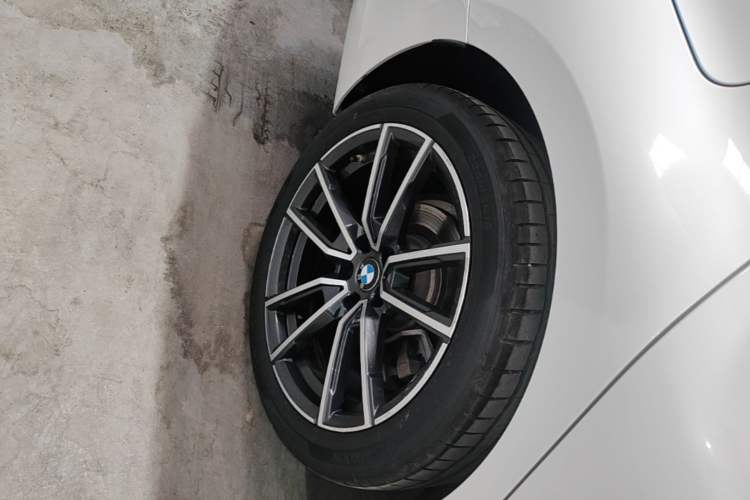Used BMW 3 Series 2022 325Li M Sport Package Right Rear Wheel Hub