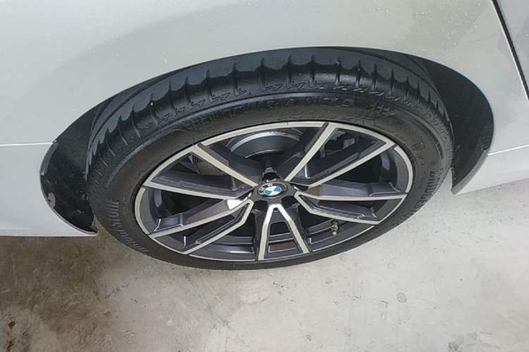 Used BMW 3 Series 2022 320Li M Sport Package Right Rear Wheel Hub