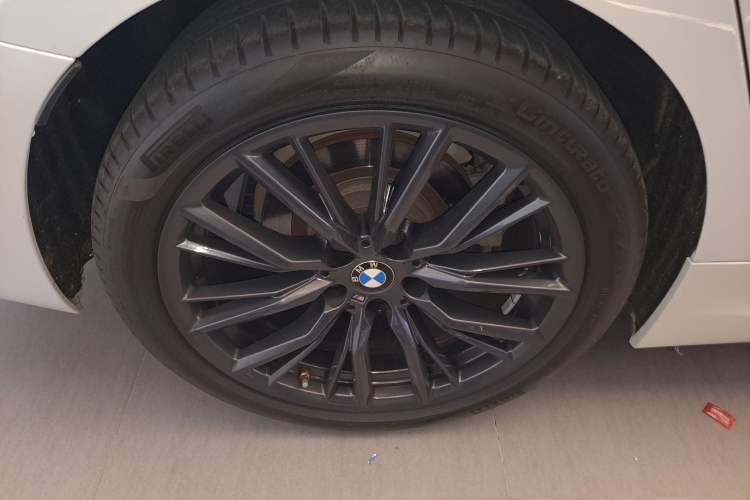 Used BMW 3 Series 2022 Restyled 325Li M Sport Night Edition Package Right Rear Wheel Hub