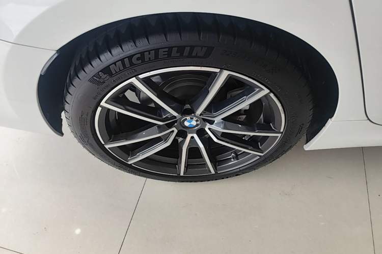 Used BMW 3 Series 2022 Updated 325Li M Sport Package Right Rear Wheel Hub