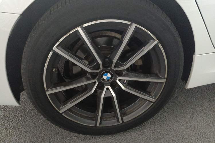 Used BMW 3 Series 2022 320Li M Sport Package Right Rear Wheel Hub