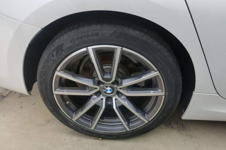 Used BMW 3 Series 2022 325Li M Sport Package Right Rear Wheel Hub