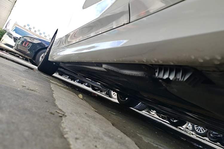 Used BMW 3 Series 2022 Updated 320i Sport Package Right Side Sill