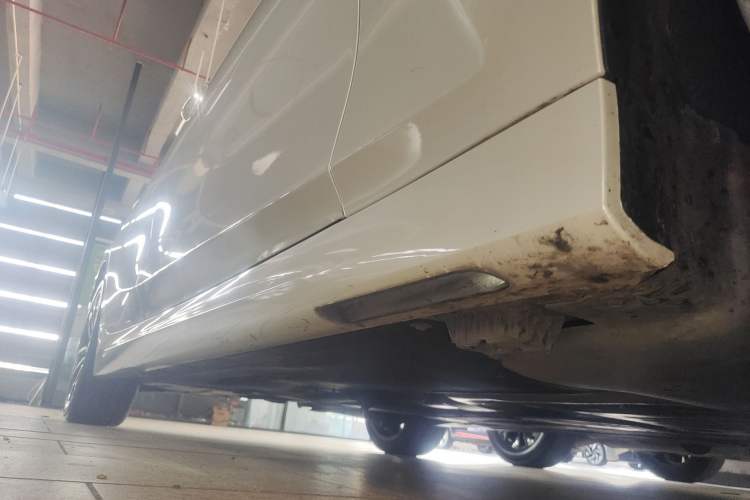 Used BMW 3 Series 2022 Updated 325Li M Sport Package Right Side Sill