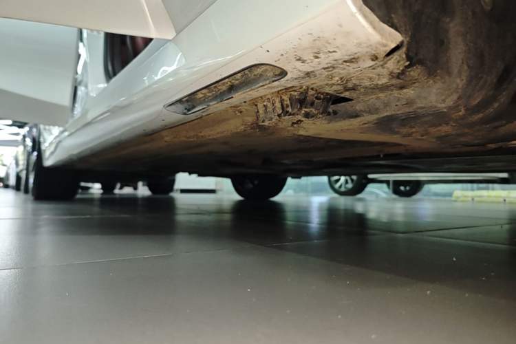 Used BMW 3 Series 2022 325i M Sport Package Right Side Sill
