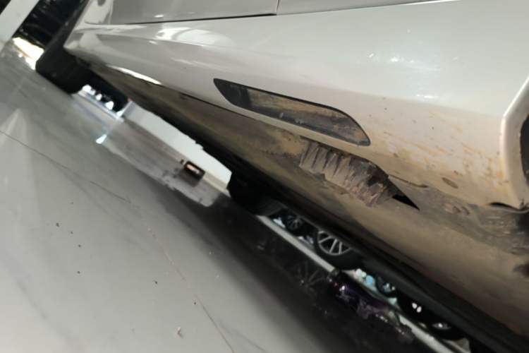 Used BMW 3 Series 2022 325Li M Sport Night Edition Package Right Side Sill