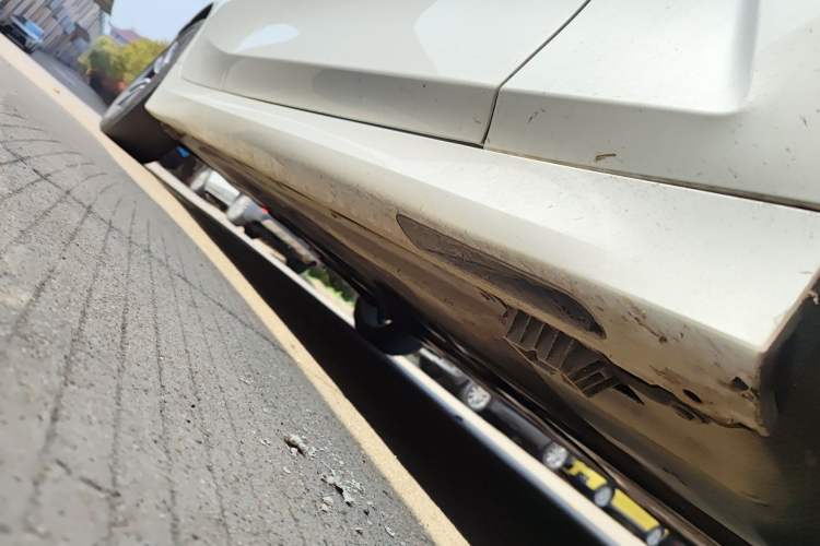 Used BMW 3 Series 2022 325Li M Sport Package Right Side Sill