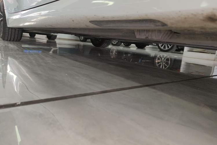 Used BMW 3 Series 2022 325Li M Sport Package Right Side Sill