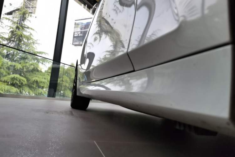 Used BMW 3 Series 2022 320Li M Sport Package Right Side Sill