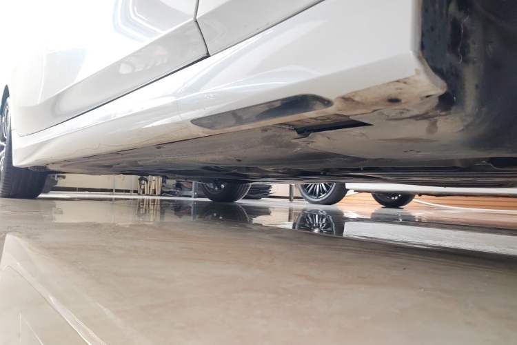Used BMW 3 Series 2022 325Li M Sport Package Right Side Sill