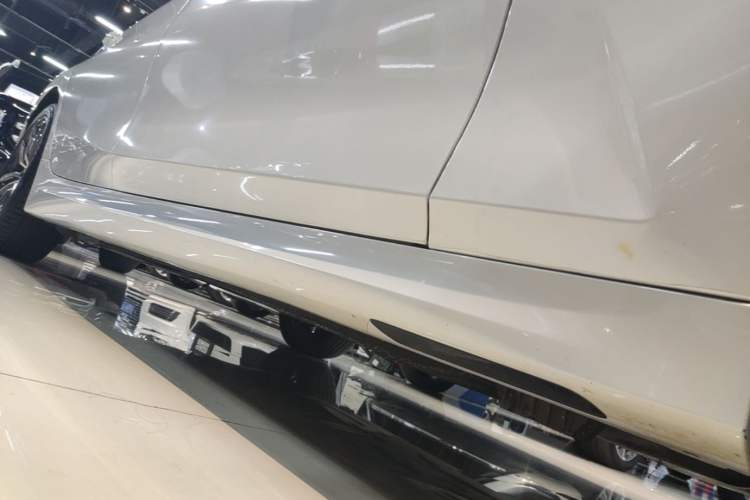 Used BMW 3 Series 2022 325Li M Sport Package Right Side Sill