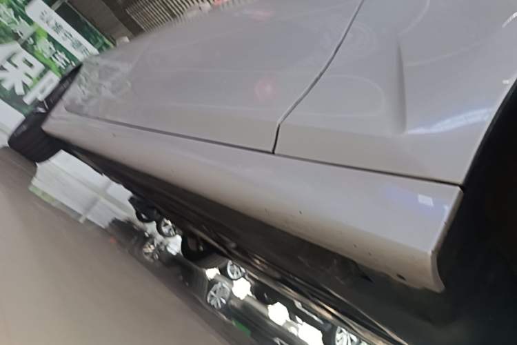 Used BMW 3 Series 2022 320Li M Sport Package Right Side Sill