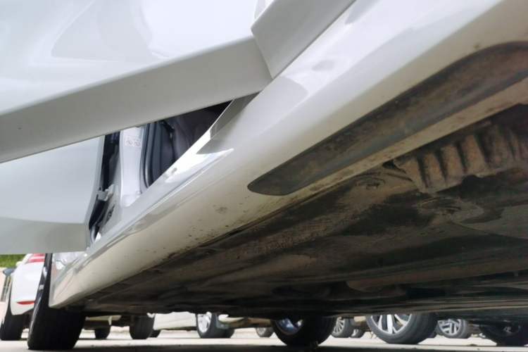 Used BMW 3 Series 2022 325Li M Sport Package Right Side Sill