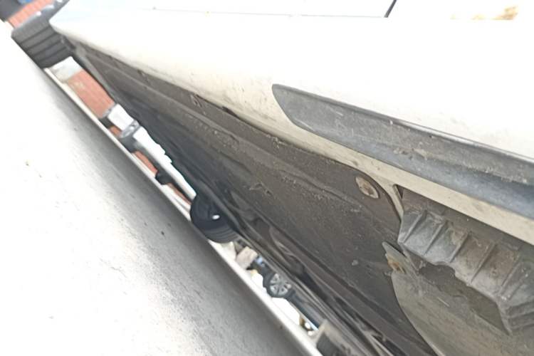 Used BMW 3 Series 2022 325Li M Sport Package Right Side Sill