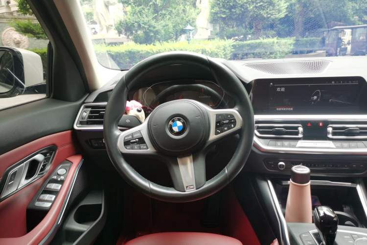 Used BMW 3 Series 2022 325i M Sport Package Steering Wheel