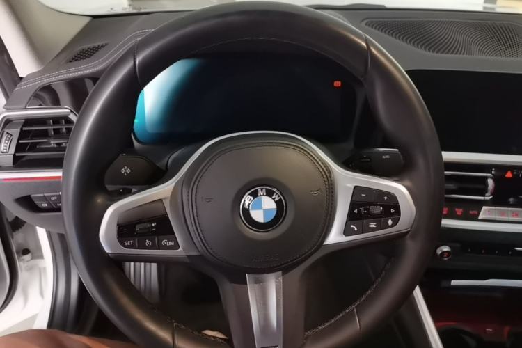 Used BMW 3 Series 2022 325i M Sport Package Steering Wheel
