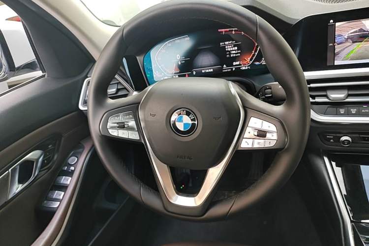 Used BMW 3 Series 2022 Updated 320i Sport Package Steering Wheel