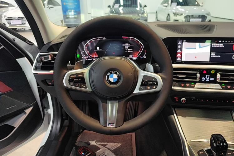 Used BMW 3 Series 2022 325i M Sport Night Edition Package Steering Wheel