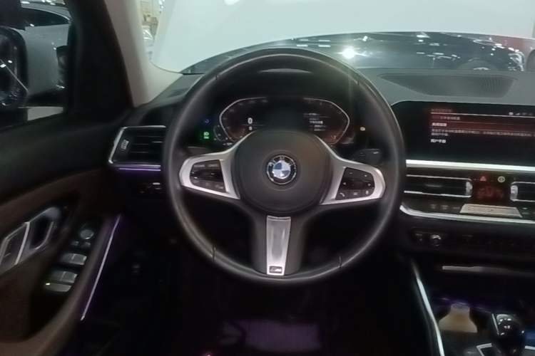 Used BMW 3 Series 2022 325Li M Sport Package Steering Wheel